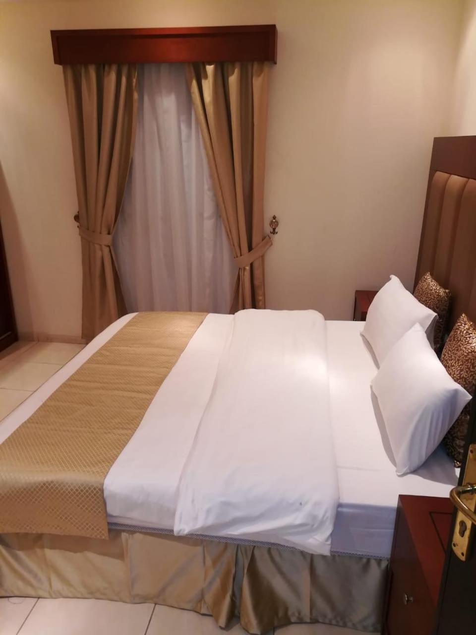 Leen Serviced Apartments Dzsidda Kültér fotó
