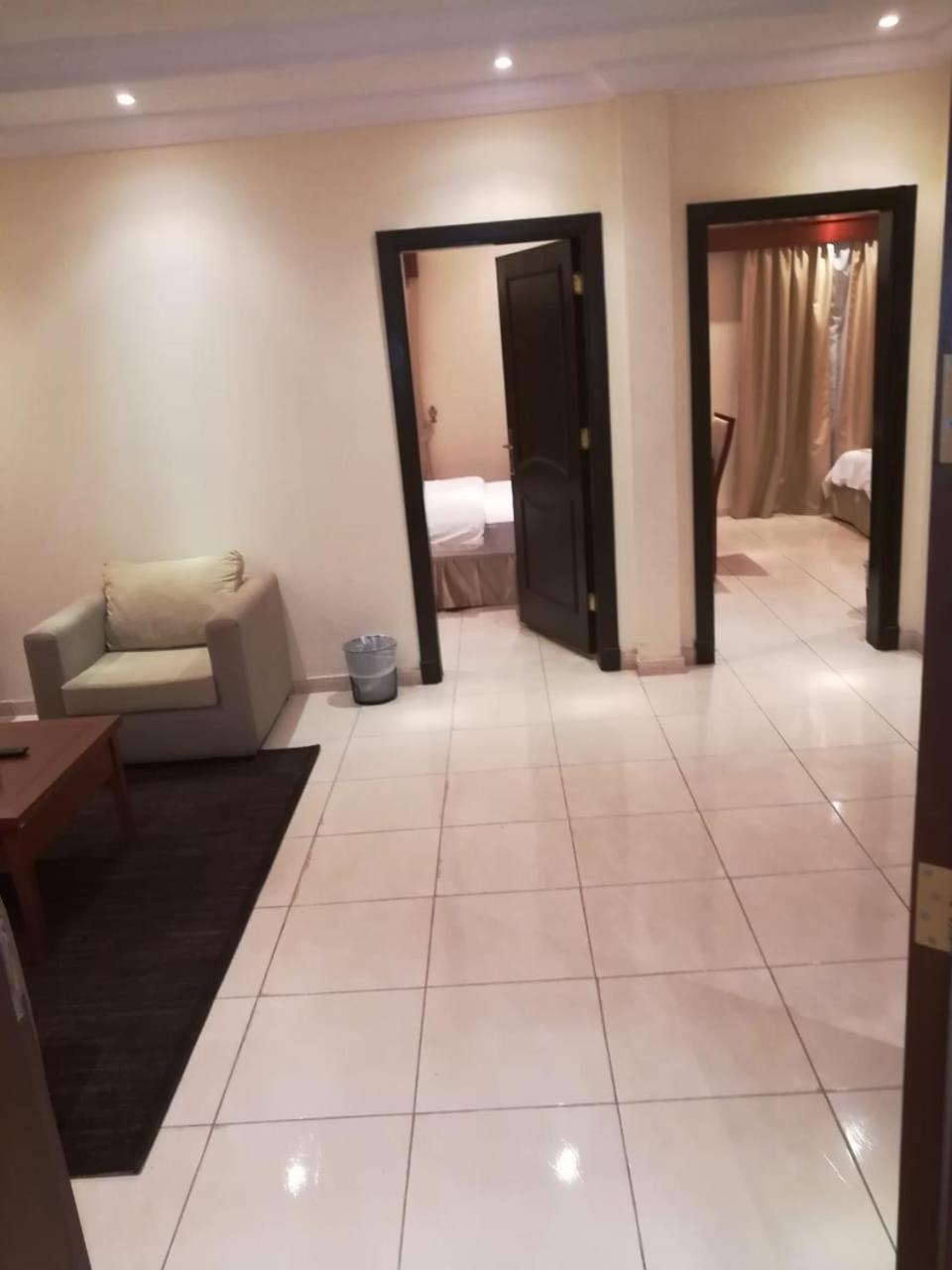 Leen Serviced Apartments Dzsidda Kültér fotó